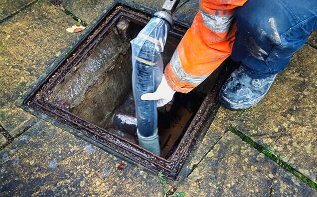 https://blockeddrainskinross.com.au/uploads/2025/07/hero-blocked-sewers-18660.jpg